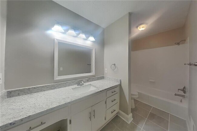 Building Photo - 2742 Bentwood Dr