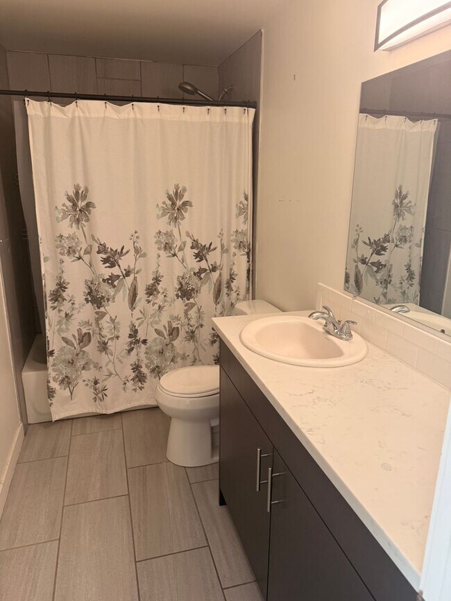 Building Photo - TFSC-B1714