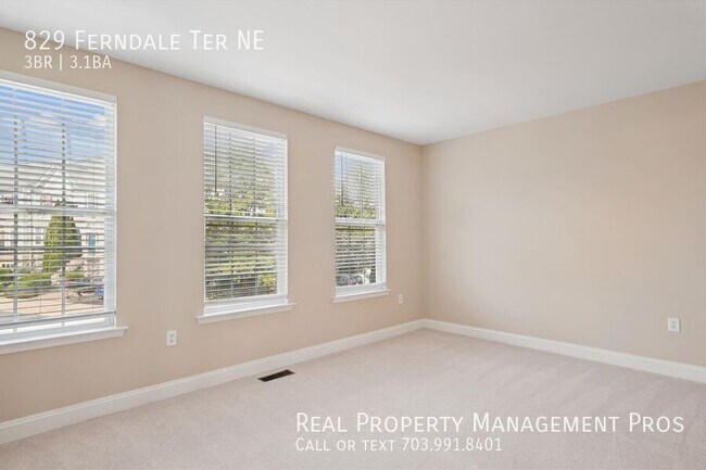 Building Photo - 829 Ferndale Terrace NE