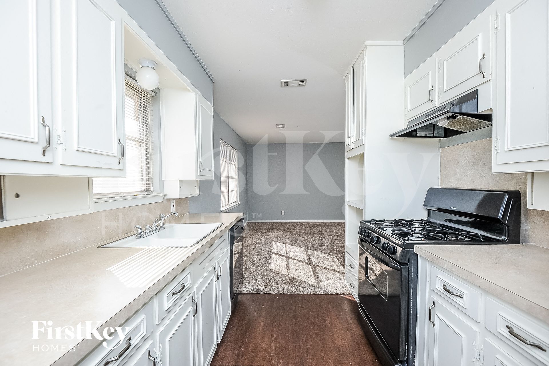 Building Photo - 6709 Alma St