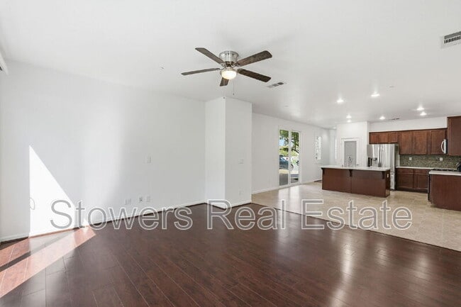 Building Photo - 651 N Andalusia Way