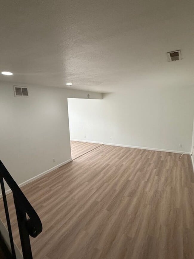 Building Photo - Adorable Upgraded Condo Near Downtown