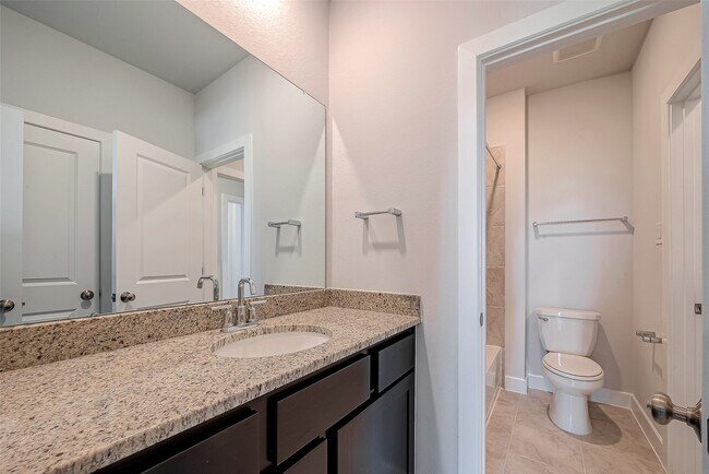 Building Photo - 21711 Emerton Cres Wy