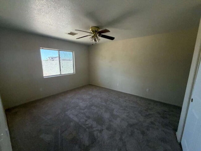 Building Photo - 10800 W Carousel Dr
