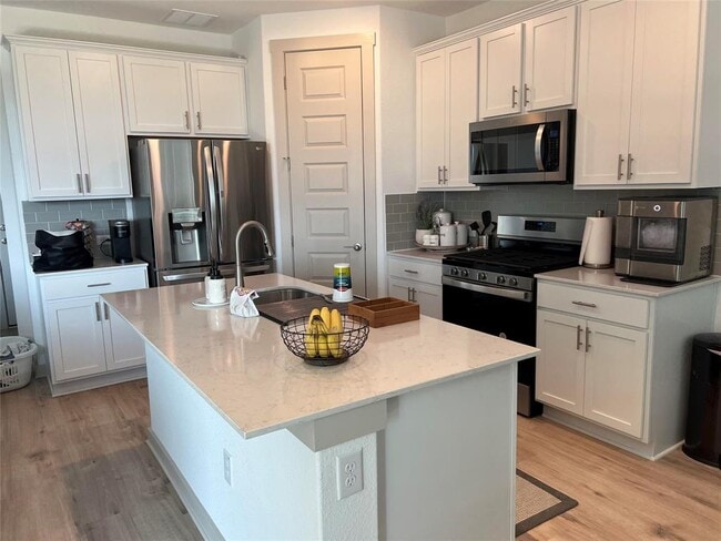 Building Photo - 2036 Centerline Ln