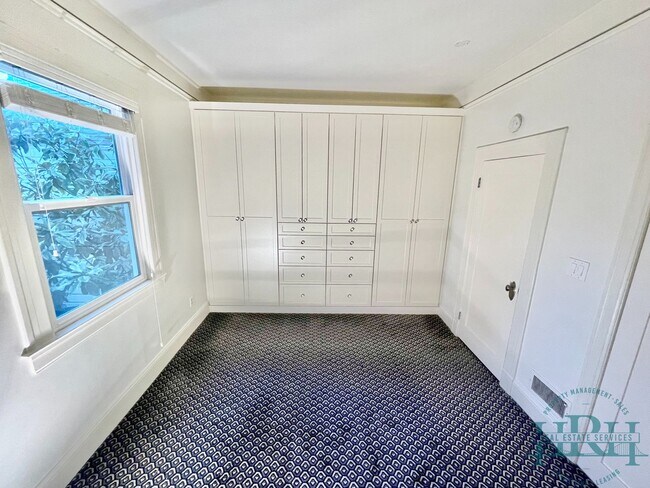 Building Photo - Beautiful and Spacious 1BR|1BA in Nob Hill...