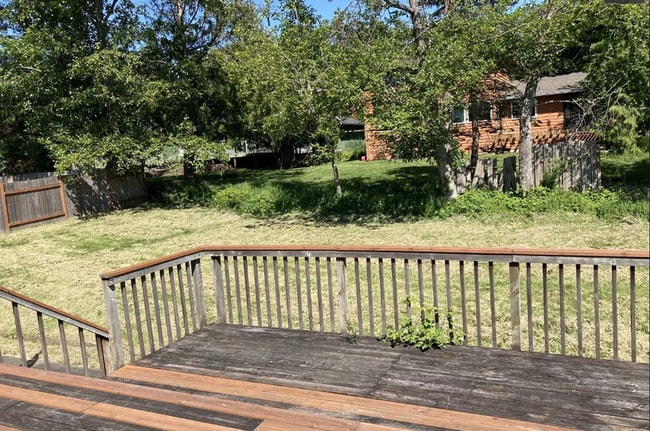 Building Photo - 5-Bedroom Home for Rent in Barkley Neighbo...
