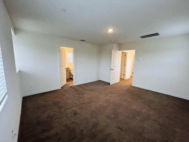 Building Photo - 5312 Molino Cir