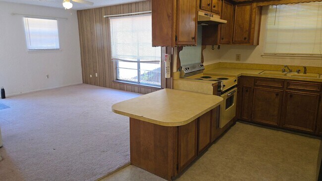 Building Photo - 113 Sasser Dr