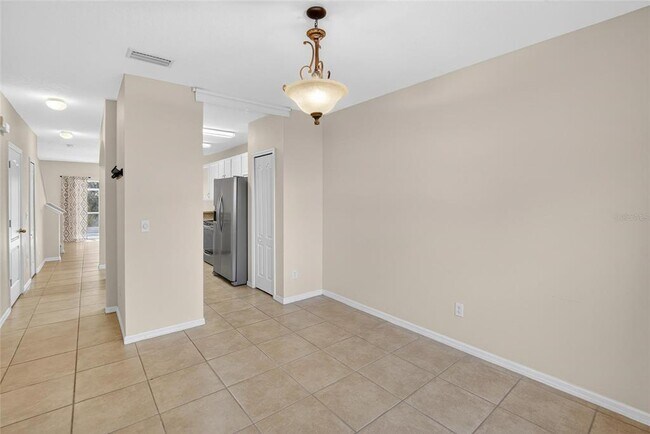 Building Photo - 15843 Fishhawk View Dr