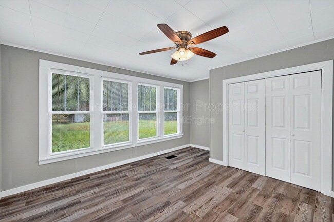 Building Photo - 300 W Moore St