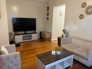 Building Photo - 47 Pembroke Ave