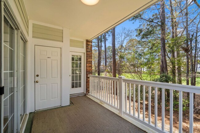 Building Photo - 686 Riverwalk Dr