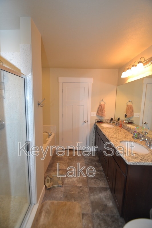 Building Photo - 1867 Trail Heights Dr