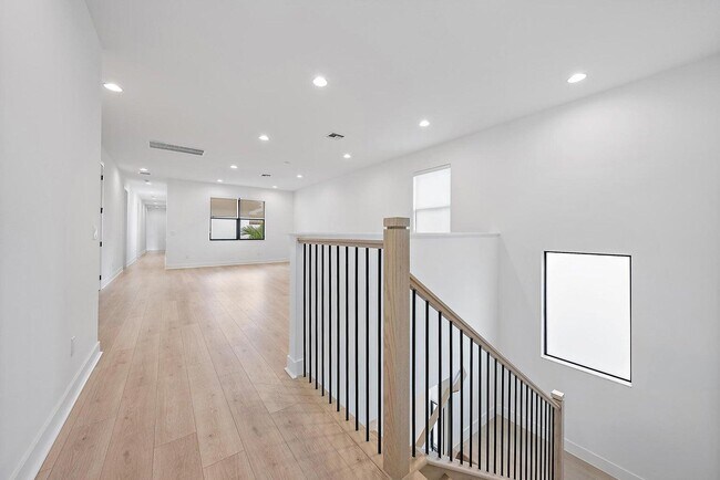 Building Photo - 13128 Alton Rd