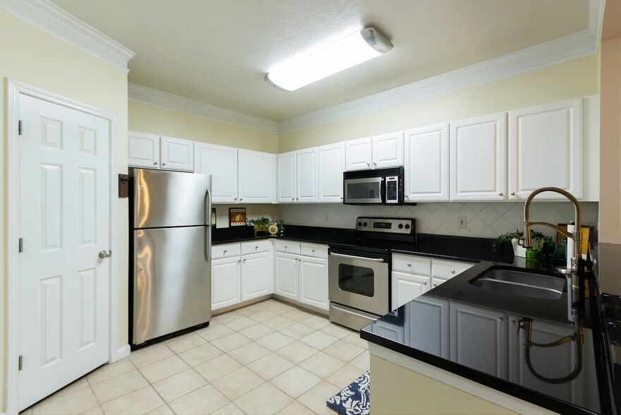 Building Photo - 3208 Westchester Rdg NE