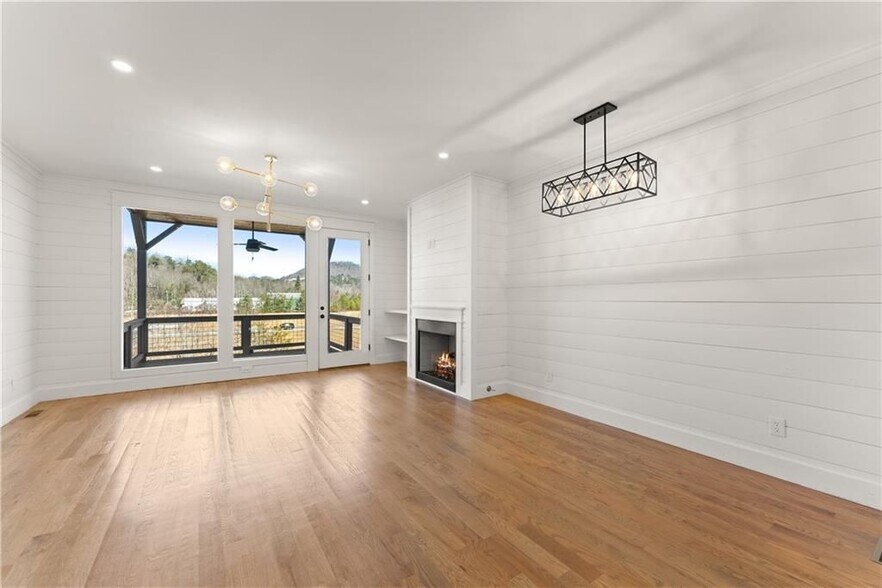 Building Photo - 35 Cottonwood St