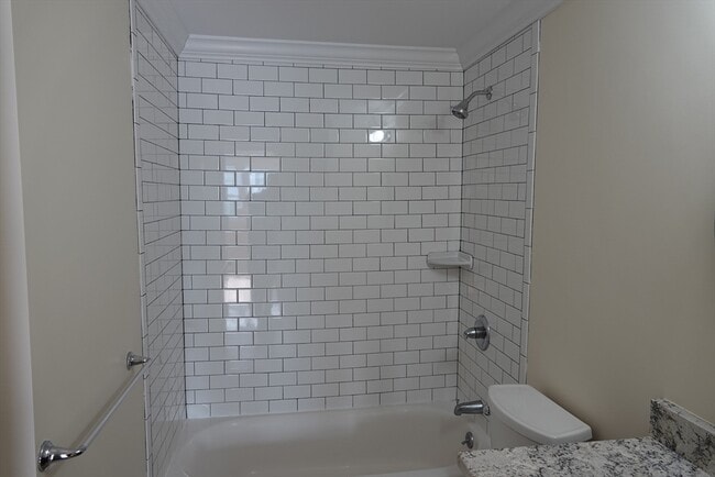 Building Photo - 6 Pondover Rd