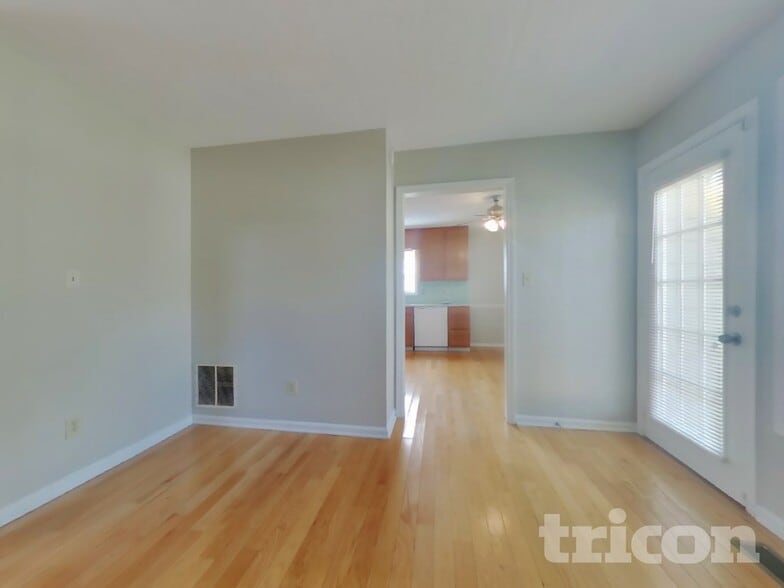 Building Photo - 2398 June Springs Dr SW