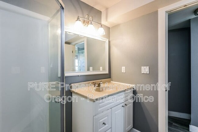 Building Photo - 22 S Meade St