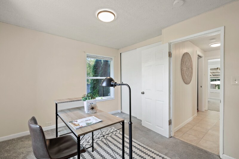Building Photo - 10743 14th Ave SW