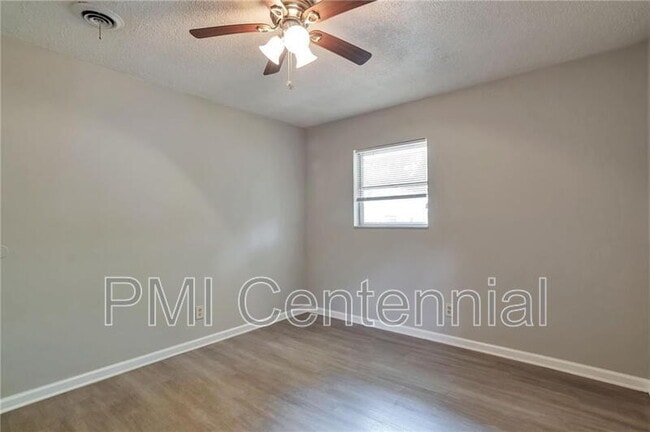 Building Photo - 484 Evergreen Dr