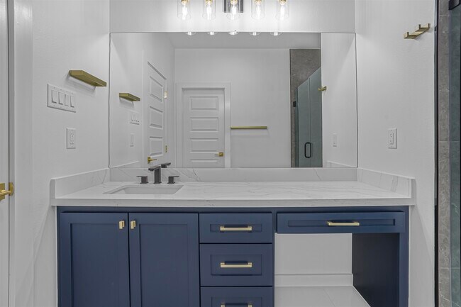 Building Photo - 3911 Yoyis St