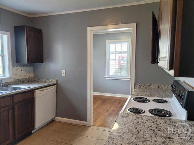 Building Photo - 237 Birchfield Dr