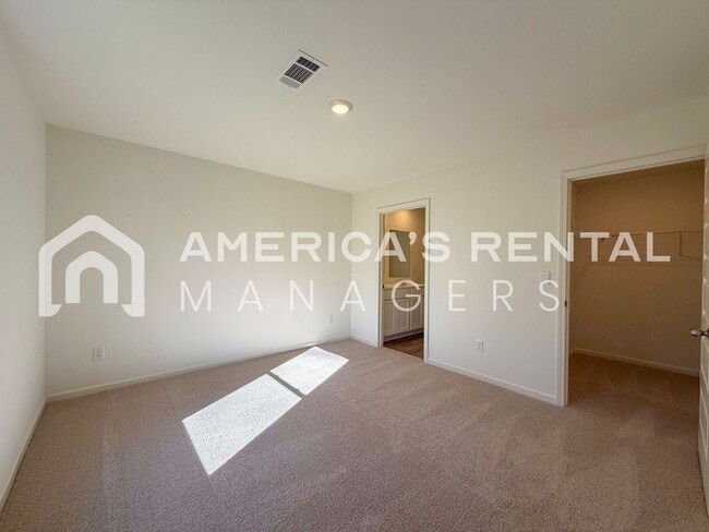 Building Photo - Spacious Four Bedroom for Rent in Tuscaloosa, AL!