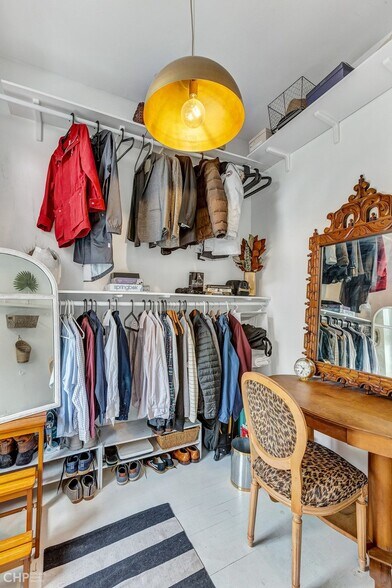 bedroom/office/den/closet - 1047 N California Ave