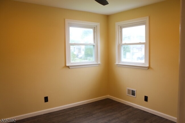 Building Photo - 137 Centerton Dr
