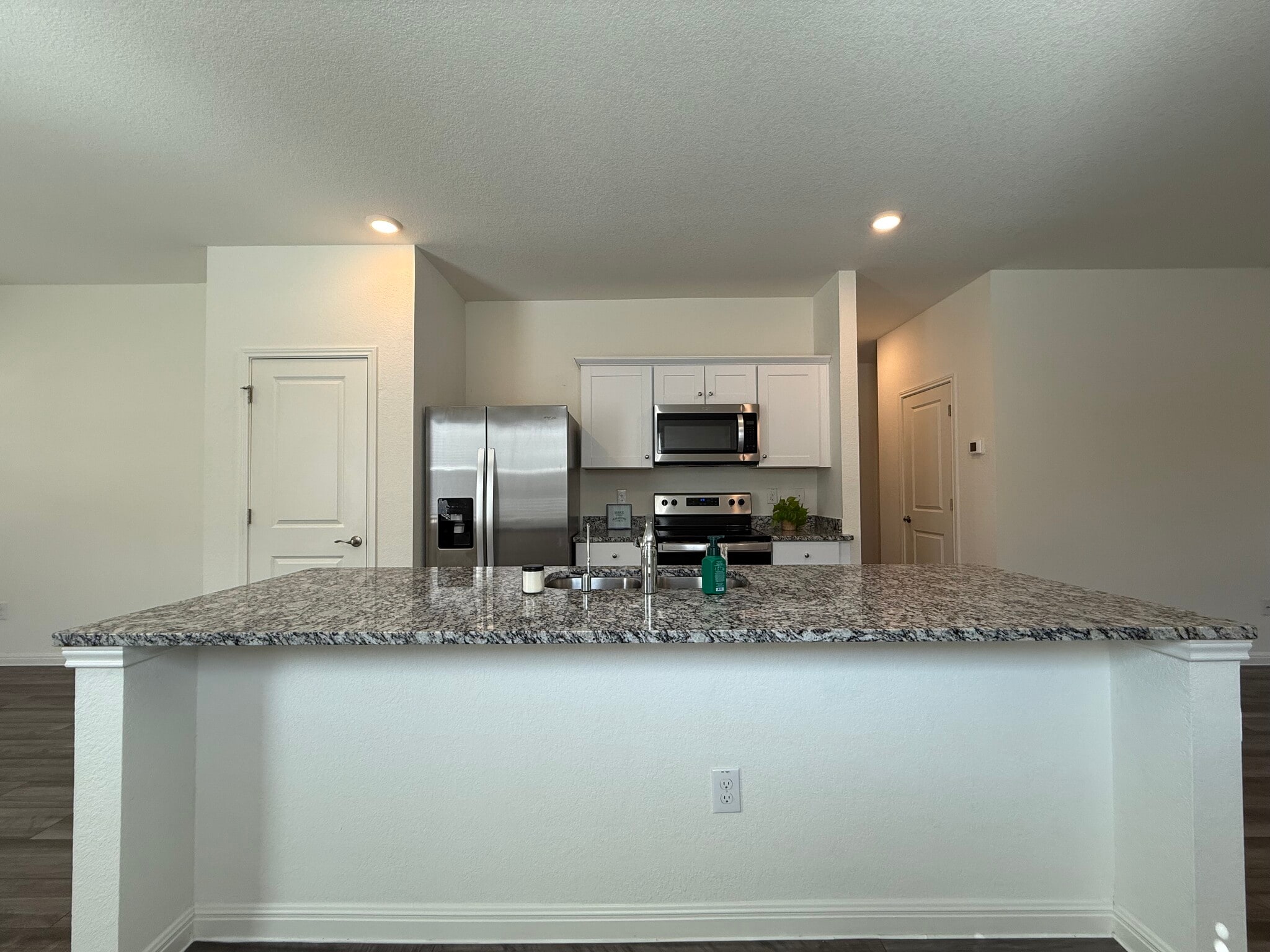Kitchen - 1102 Treeta Trl