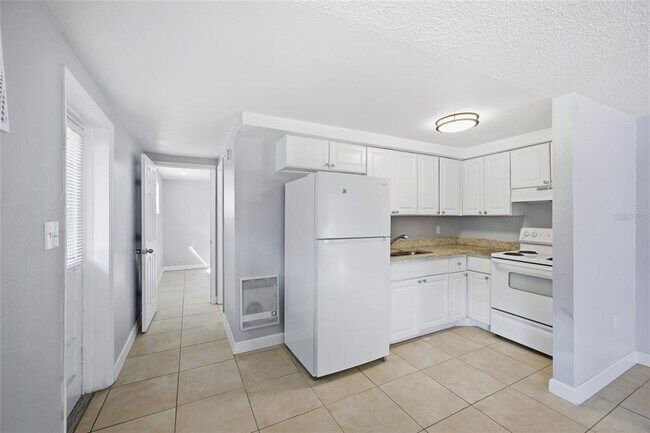 Building Photo - 1302 Morris Park