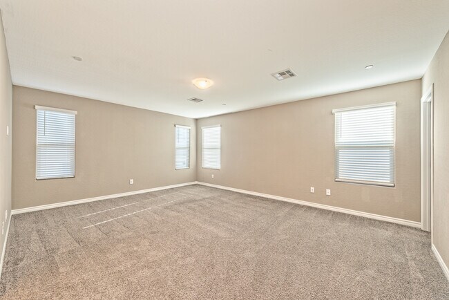 Building Photo - 3215 Gardenia Falls Ct