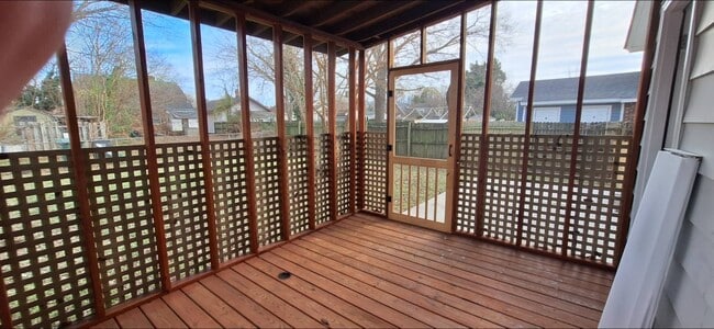 Building Photo - 711 Lafayette Ave