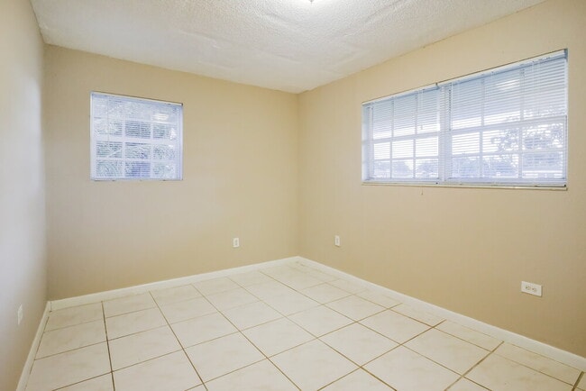 Building Photo - 7311 Miramar Pkwy