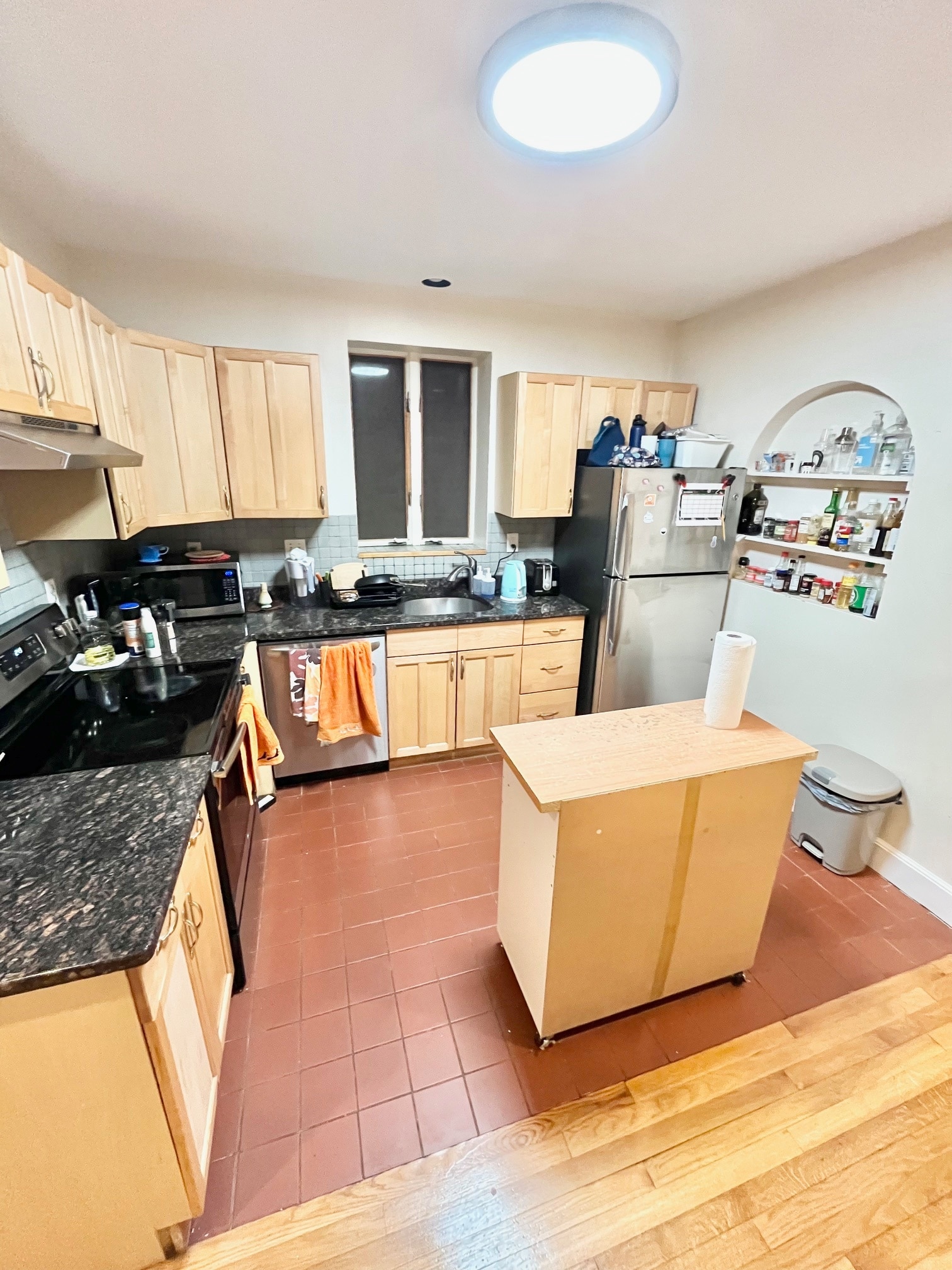 Building Photo - 616 Columbus Ave