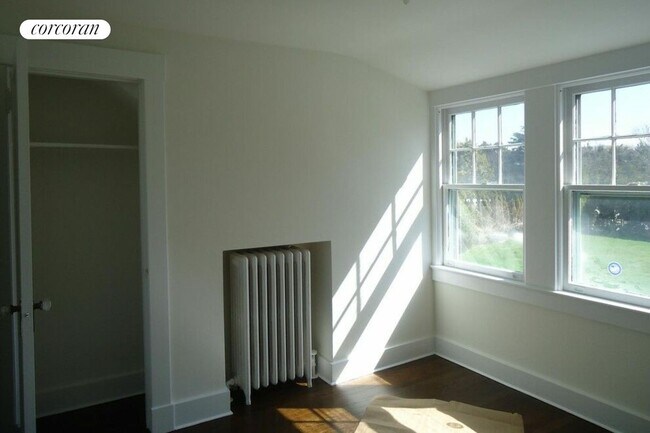 Building Photo - 32 Toylsome Pl
