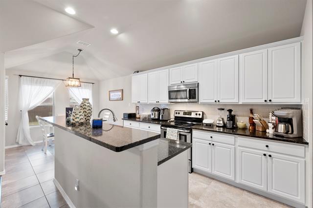 Building Photo - 14344 Broomstick Rd