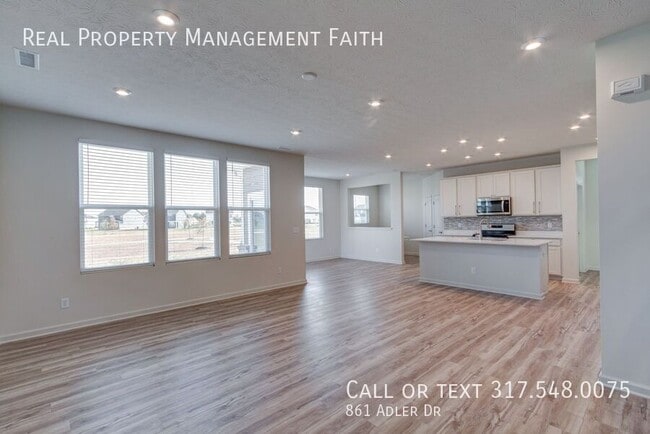 Building Photo - 861 Adler Dr