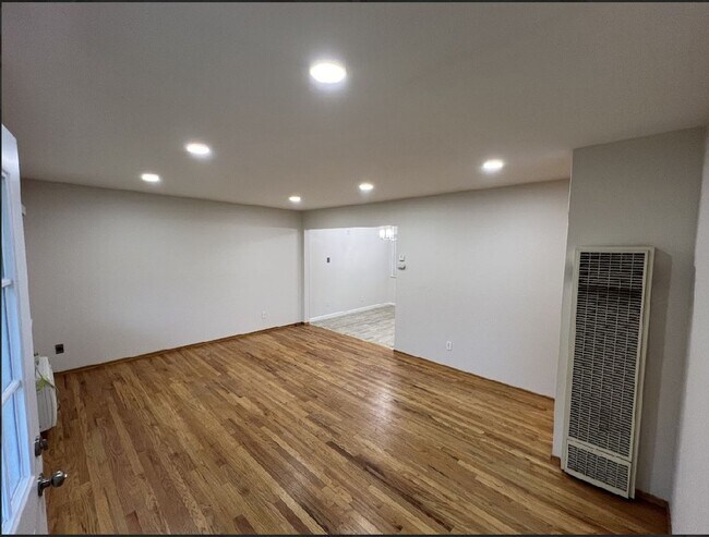 Building Photo - 6119-6121 Stanley Avenue