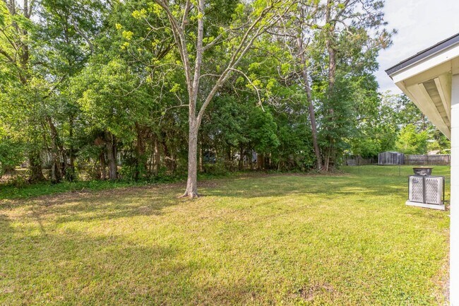 Building Photo - 4818 Dallen Lea Dr