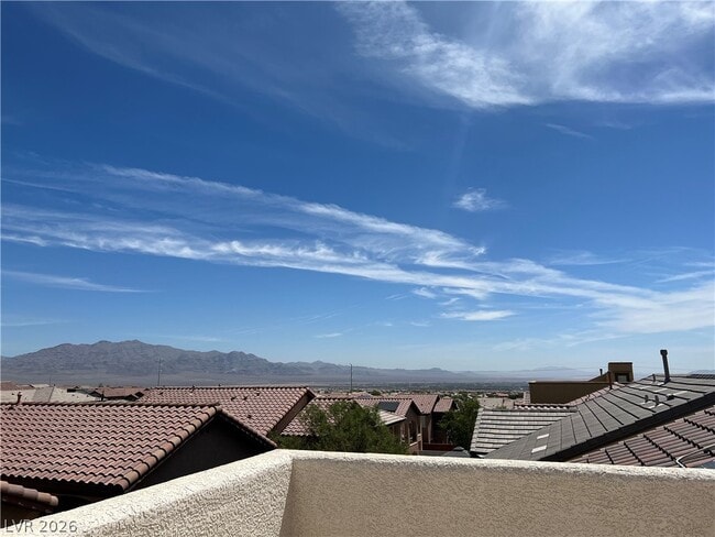 Building Photo - 10862 Knickerbocker Ave