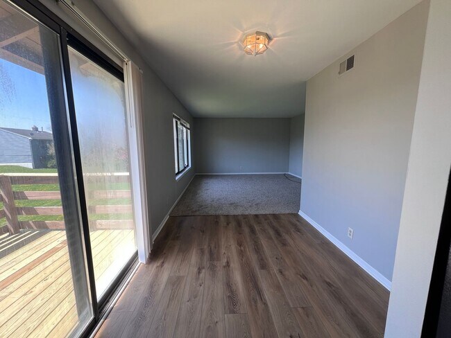 Building Photo - 01050 - Ardmore 2610-2612