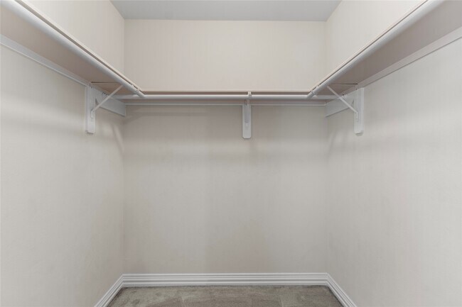 Building Photo - 11130 Fairway Dr