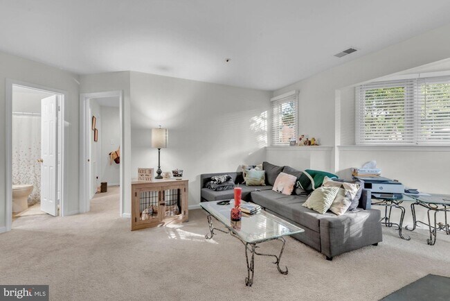 Building Photo - 5006 Dorsey Hall Dr