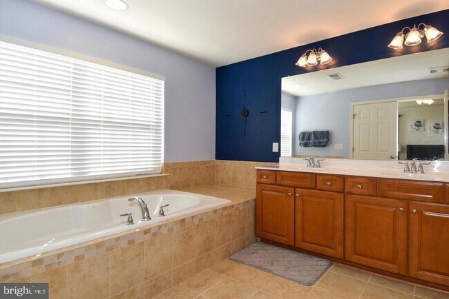 Building Photo - 45740 Winding Branch Terrace