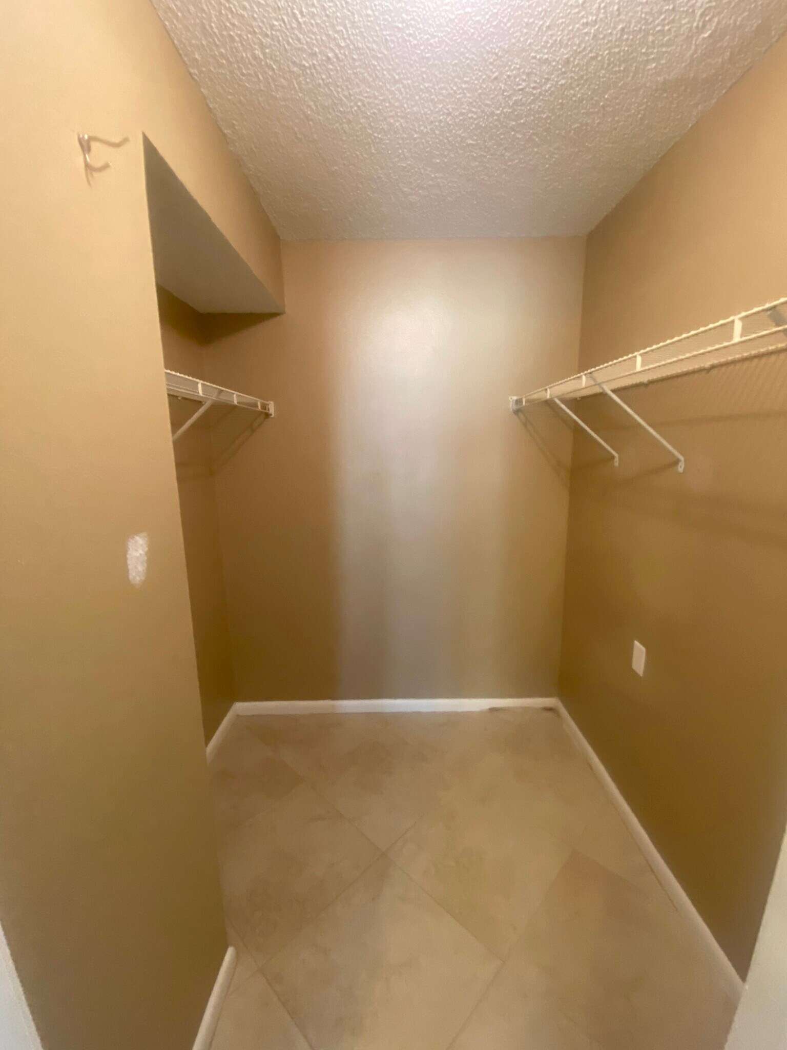 Building Photo - 8724 Mallard Reserve Dr