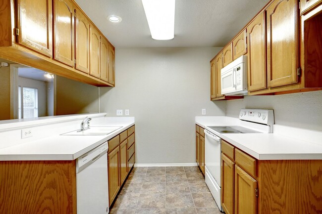 Building Photo - Beautiful, Freshly Updated 3-2-2 - Eagle Mountain ISD