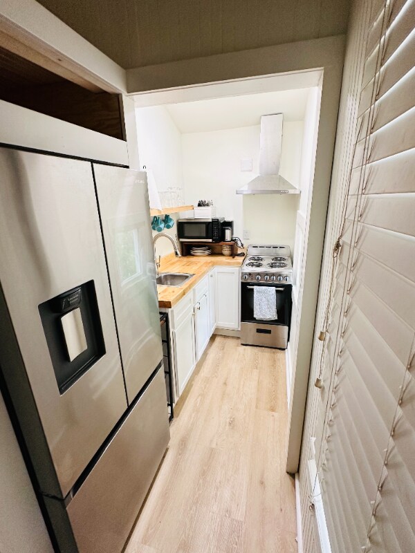 Building Photo - 311 Chatham St